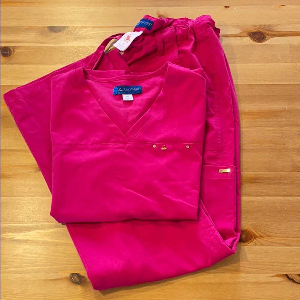 Koi sapphire scrub set